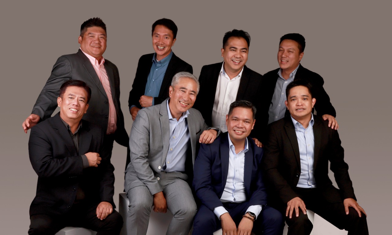 TA Healthcare Group team collaborating